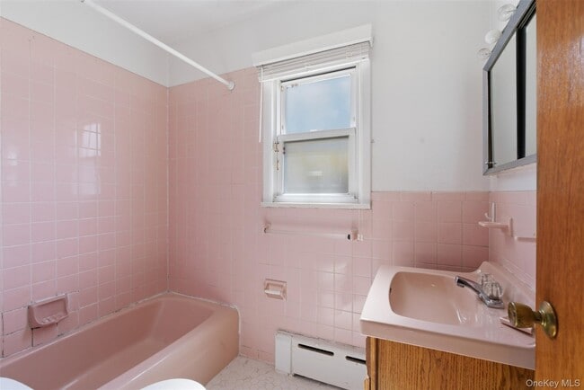 Building Photo - 166 Park Hill Ave