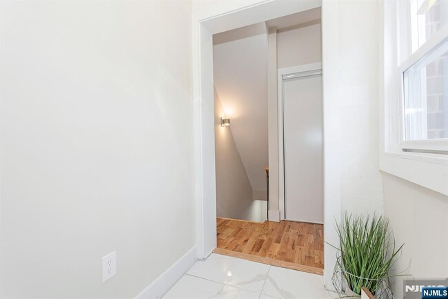Building Photo - 2389 3rd St