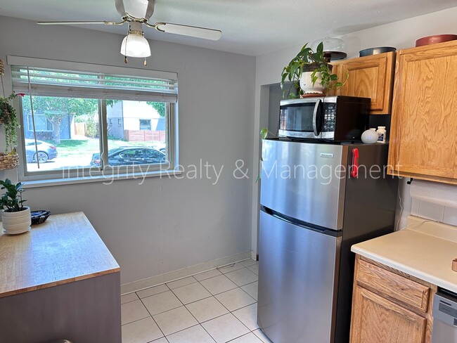 Building Photo - 2047 Meade St