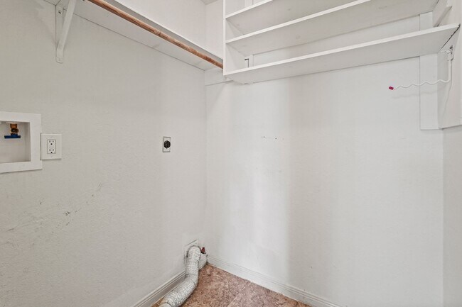 Building Photo - 1714 Blindlake Dr