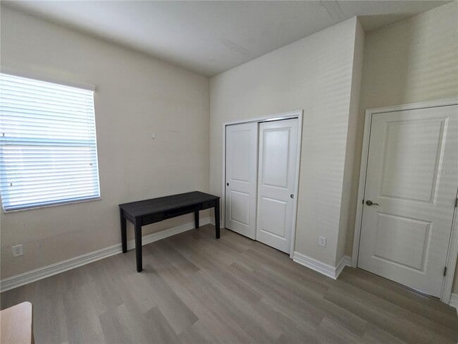 Building Photo - 11925 Perennial Pl