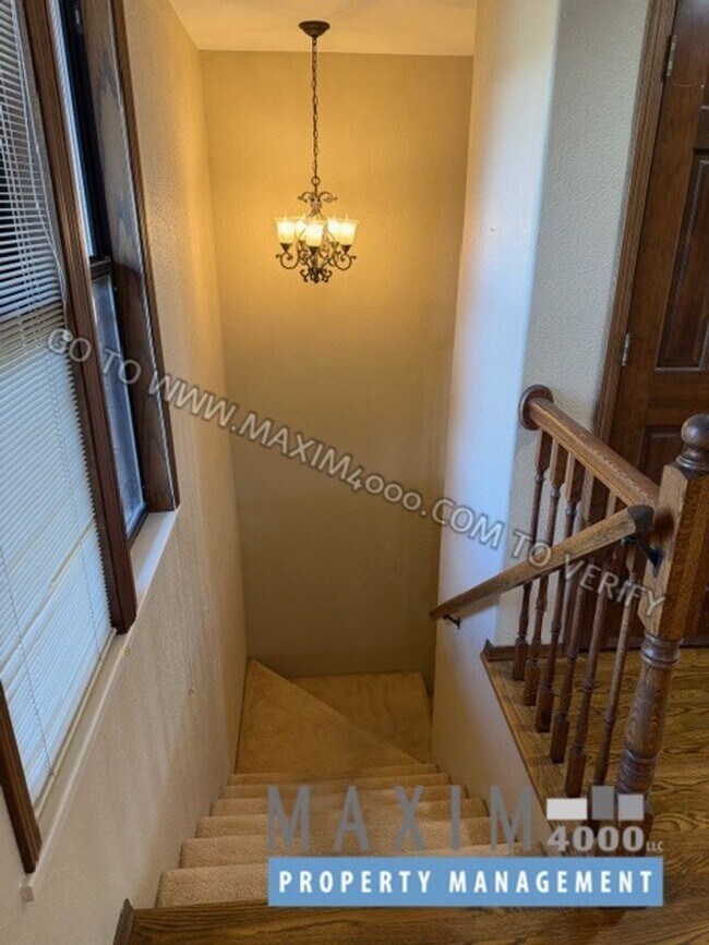 Building Photo - 3530 Ponderosa Way