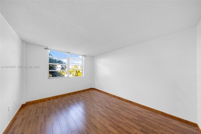 Building Photo - 2841 NE 163rd St