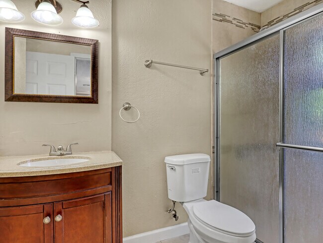 Building Photo - 1950 Wisteria St