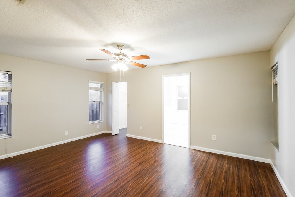 Building Photo - 1703 Egret Rd