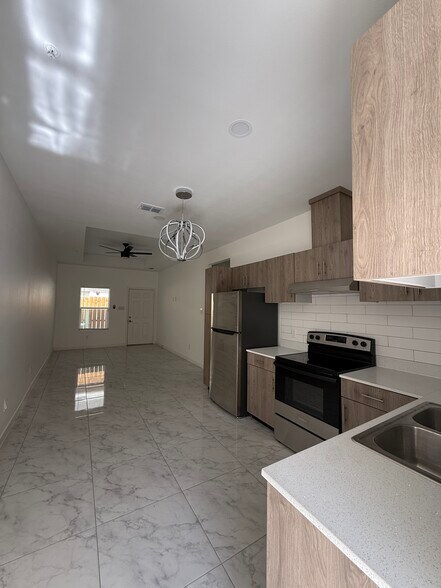 Building Photo - 5308 Vision St