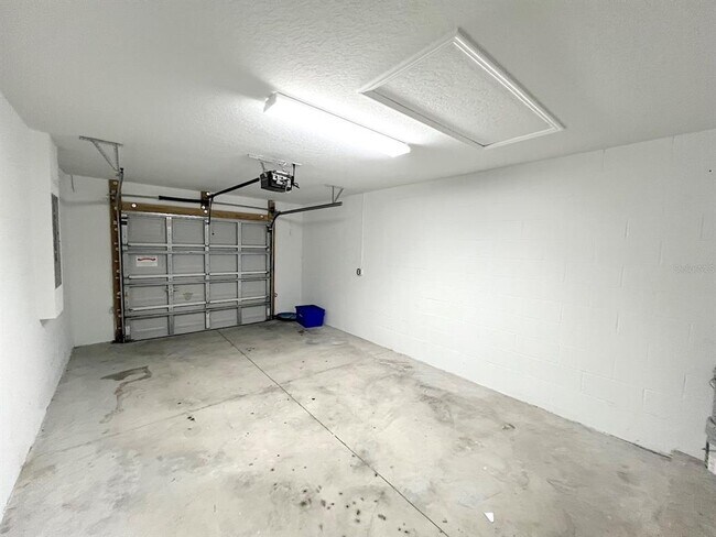 Building Photo - 59 Pine Haven Dr