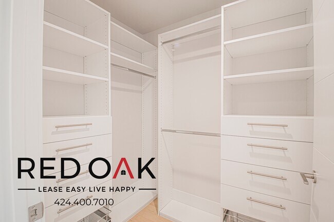 Building Photo - 1415 Reeves St