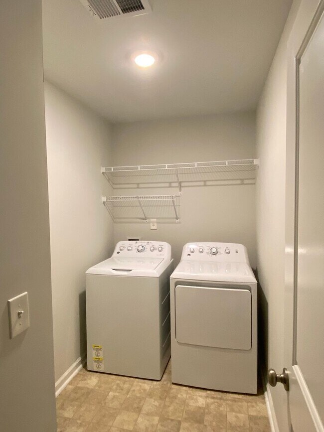 Building Photo - 3 bedroom home in Lexington area!