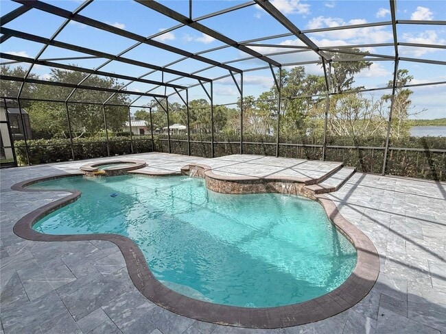 Building Photo - 8394 Lookout Pointe Dr