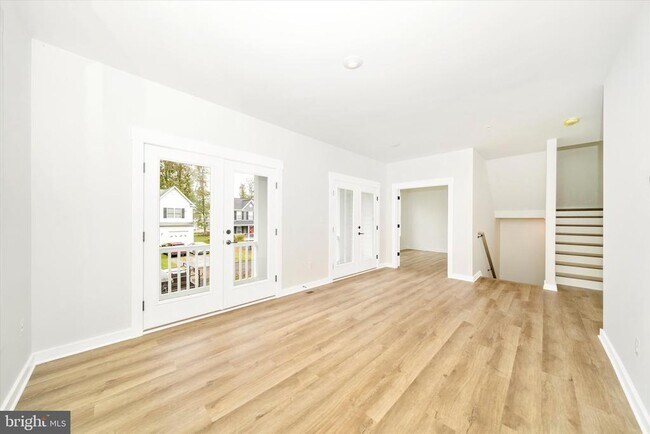 Building Photo - 801 Cedar Ave