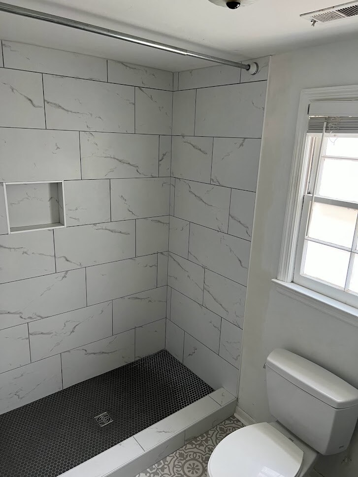 Building Photo - 119 Drake Street Unit B