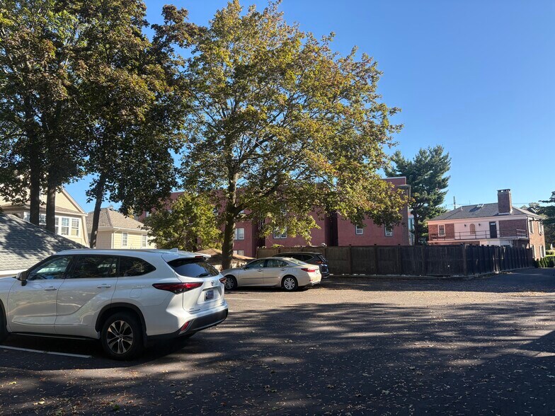 Building Photo - 294 Butler Ave