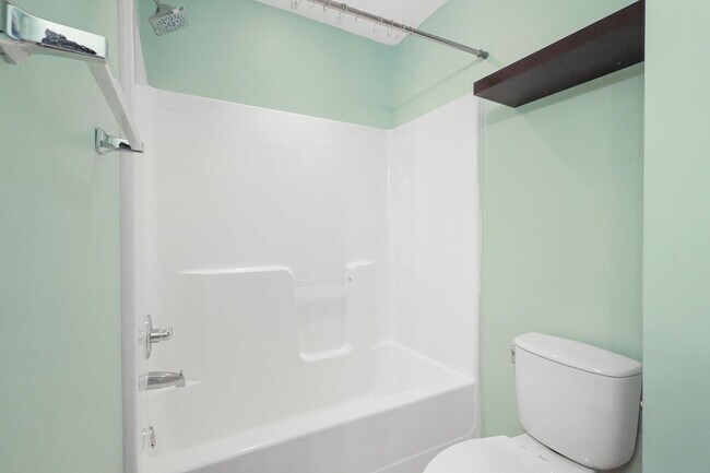 Building Photo - 712 S 6th St