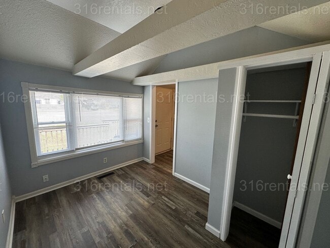 Building Photo - COMING SOON, PLEASE CHECK BACK