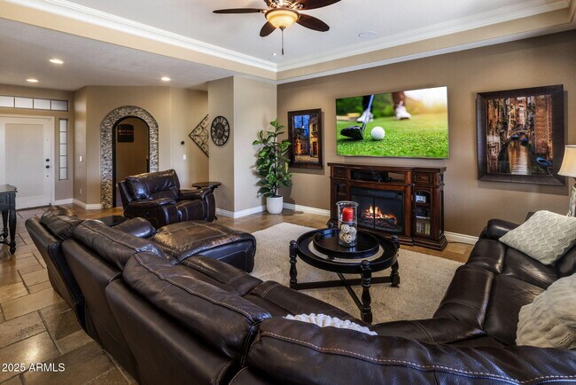 Building Photo - 9053 E Hobart St