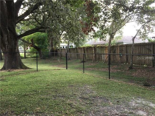 Building Photo - 508 Varsity St