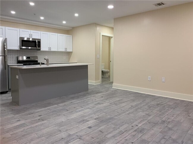 Building Photo - 601 Northampton St