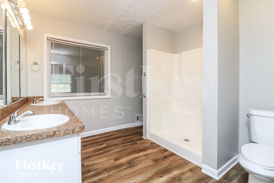 Building Photo - 362 Pine Valley Rd SW