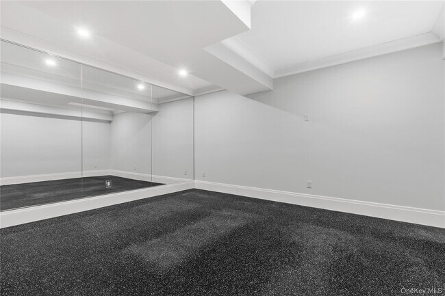 Building Photo - 25 Hunt Pl