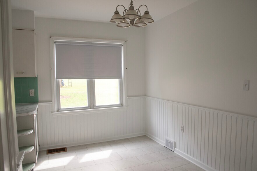 Building Photo - 1349 Lititz Rd