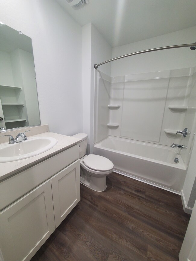 Building Photo - 1860 Yance Dr