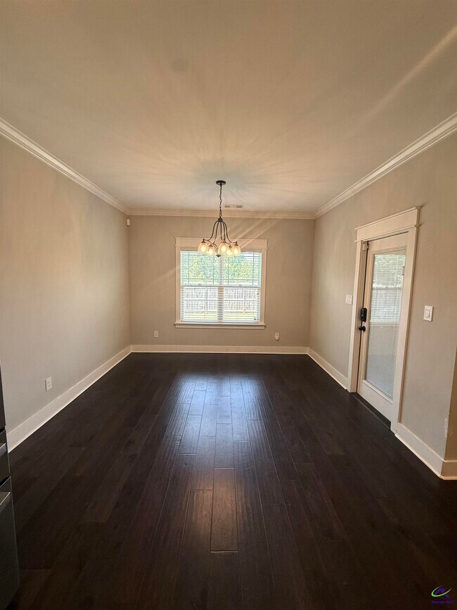 Building Photo - 221 Perth Ct