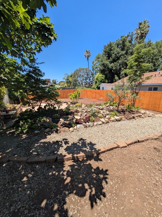 Building Photo - 938 Tiger Tail Rd