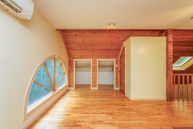 Building Photo - 480 Wingfield Way