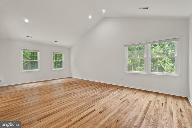 Building Photo - 6609 Heidi Ct