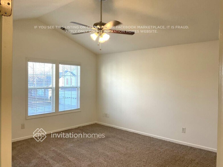 Building Photo - 1001 Sunlight Path Dr