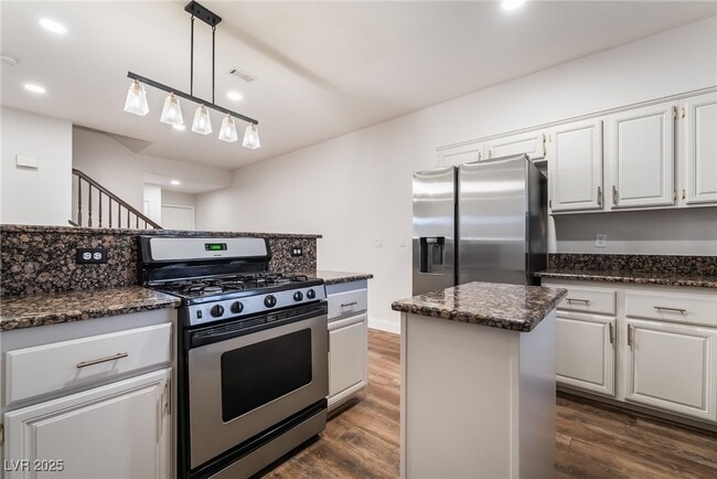 Building Photo - 109 Broken Rock Dr