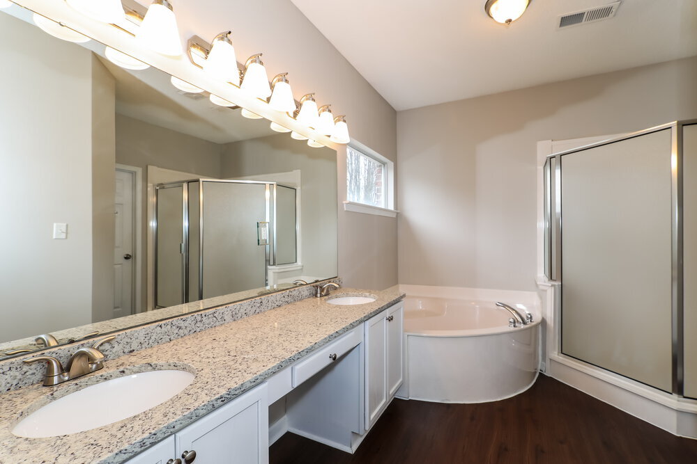 Building Photo - 10222 Green Moss Dr N