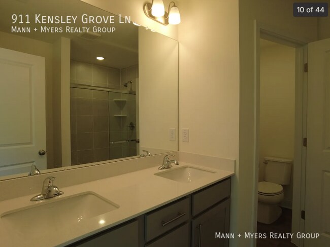 Building Photo - 911 Kensley Grv Ln