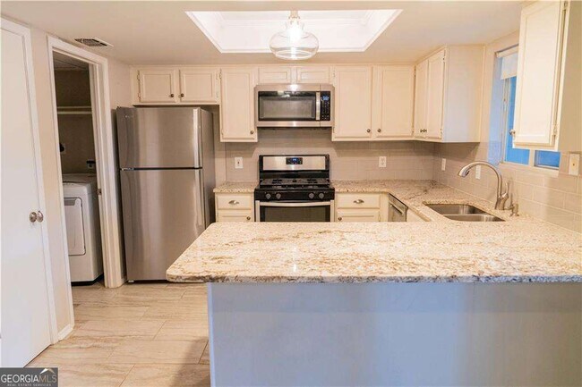 Building Photo - 72 Fair Haven Way