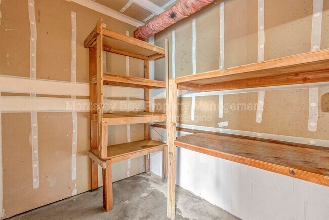 Building Photo - 215 2nd St