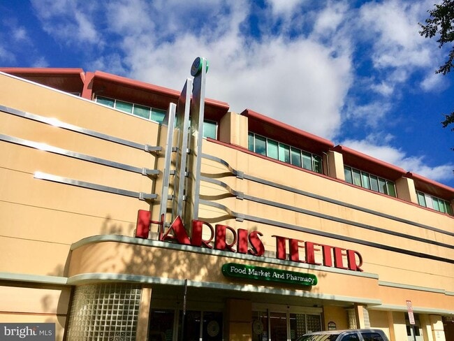 Building Photo - 2301 Champlain St NW