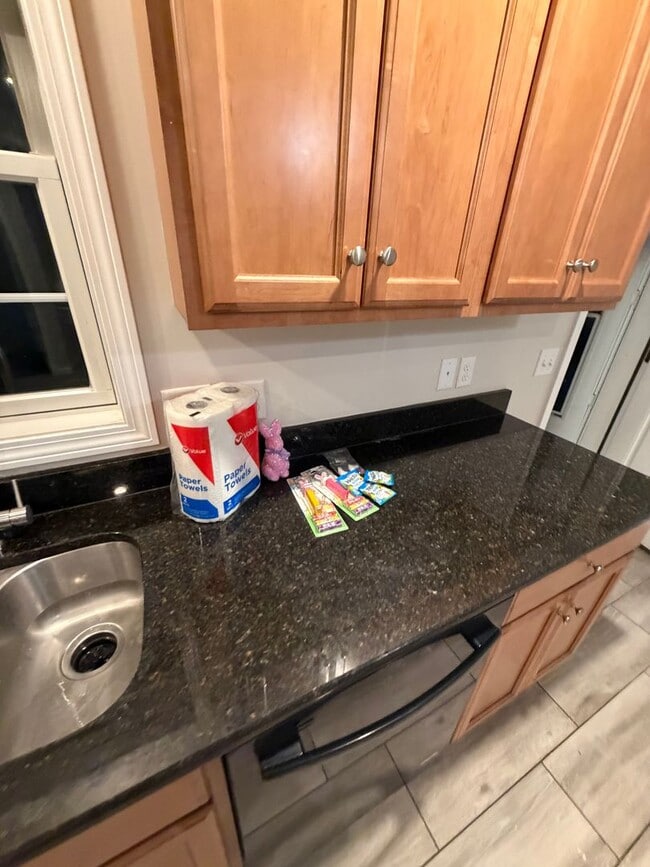 Building Photo - 1142-1144 Boston Road