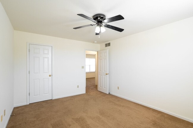 Building Photo - 3531-3533 Prescott Dr.