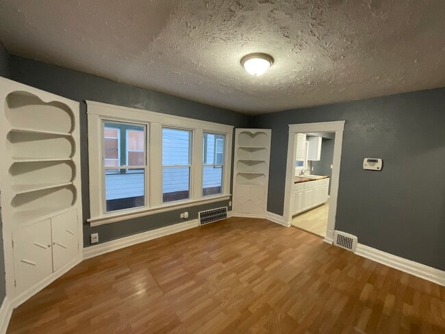 Building Photo - 12602 Thornhurst Ave