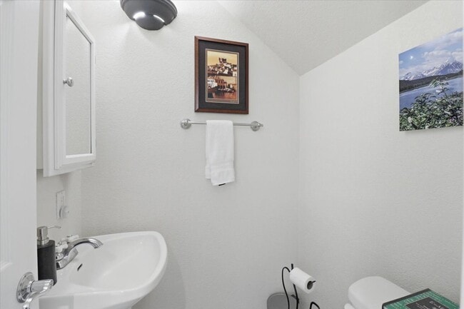 Building Photo - 4081 Yankee Dr