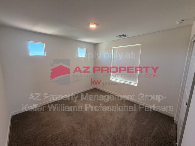 Building Photo - 16888 W Fetlock Trl