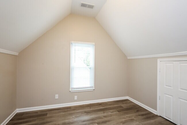 Building Photo - 10550 Windsor Park Dr