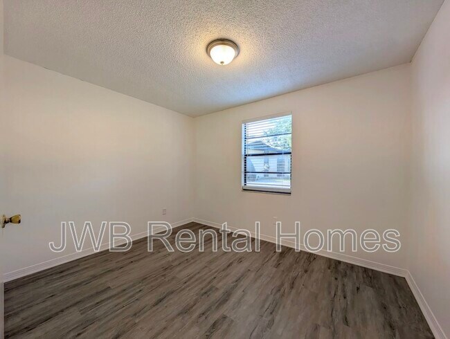 Building Photo - 476 Bentwood Ln
