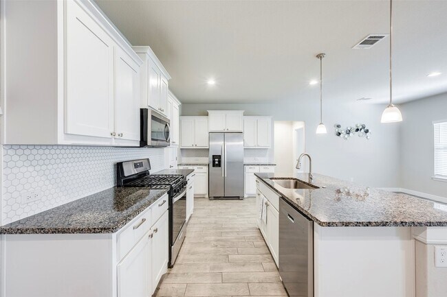 Building Photo - 1210 Cyprus Ln