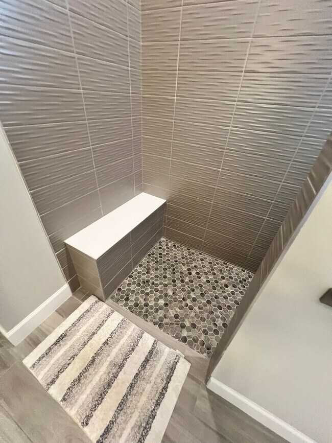Building Photo - STUNNING LAKEFRONT 3 BEDROOM, 2.5 BATH HOM...