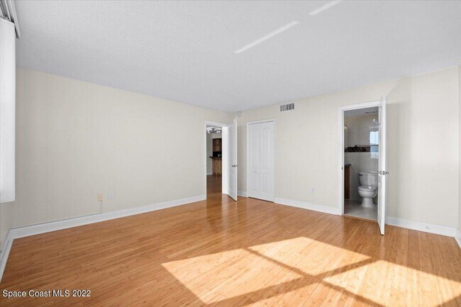 Building Photo - 2101 S Atlantic Ave