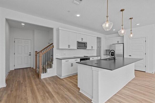 Building Photo - 2725 Woodall Dr