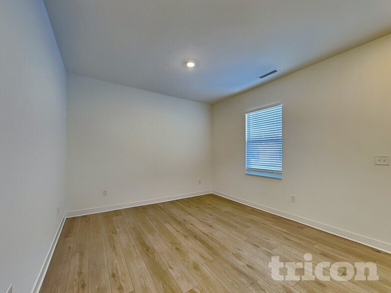 Building Photo - 11819 Moorfield Ln