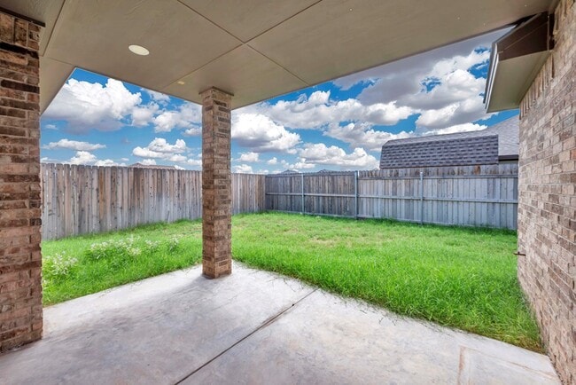 Building Photo - 8608 Luz Dr